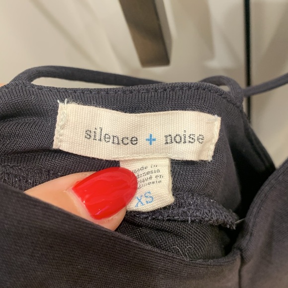 Urban outfitters silence + noise charcoal grey romper with low cut back - Picture 4 of 8